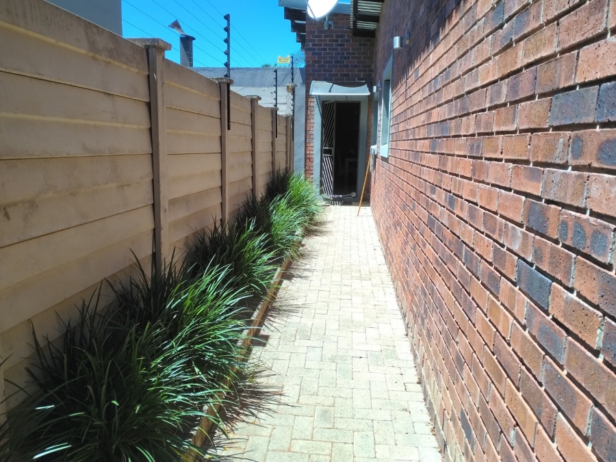 3 Bedroom Property for Sale in Universitas Ridge Free State